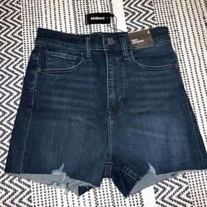 NWT size 4 Express Shortie Super High Rise Jean Shorts